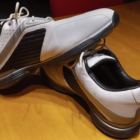 Mens SPIKELESS Nike golf shoes size 8? - Picture 3 of 4